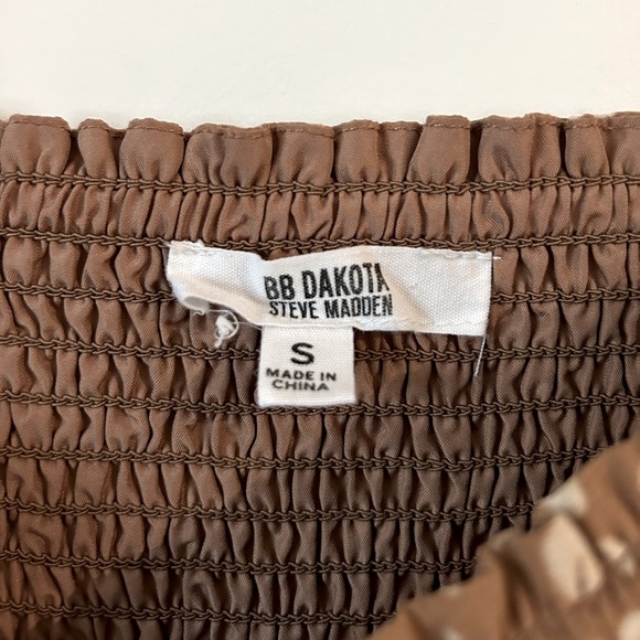 BB Dakota #1 Fawn Camel Tan Polka Dot Top Small - Picture 5 of 8